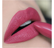 Load image into Gallery viewer, Mineral Creme Lipstick
