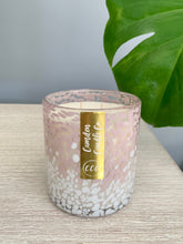 Load image into Gallery viewer, Floral Musk Candle
